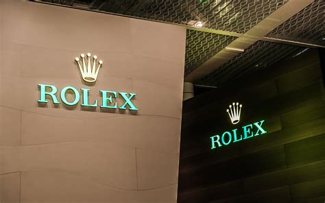 buy a rolex from a private|buying rolex from authorized dealer.